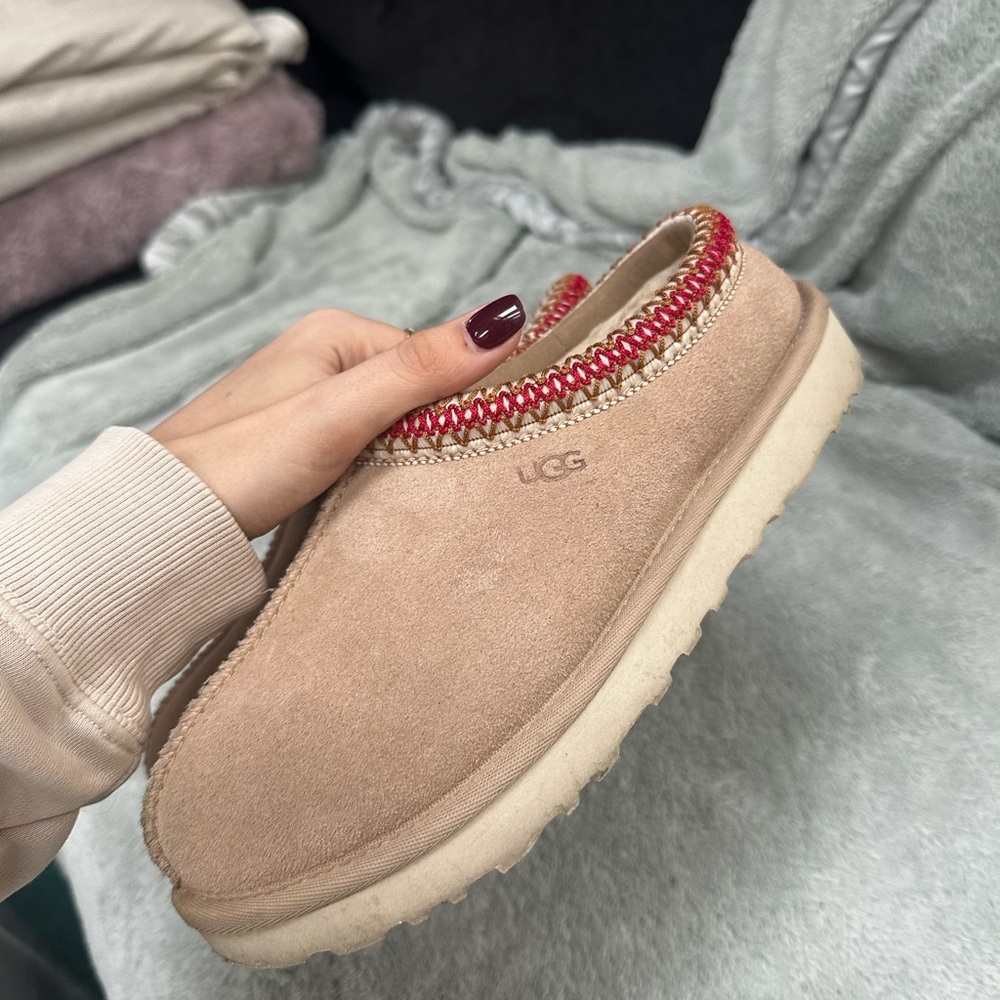 Ugg Tasman slippers size 7